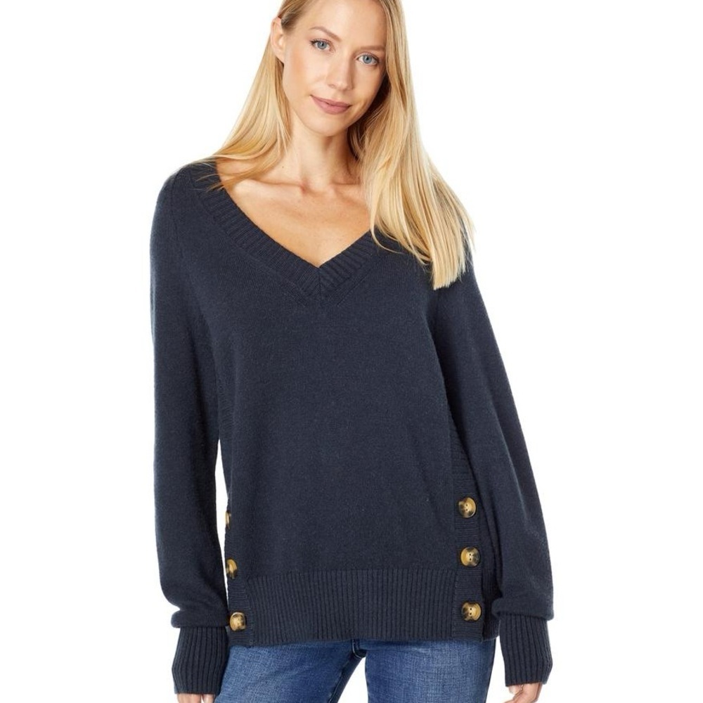 NWOT Elliott Lauren Cashmere Blend Elegant Women’s Cozy And Very Soft Sweater